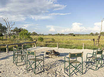 Mogogelo Camp: Lagerfeuerstelle Mogogelo Camp: Lagerfeuerstelle