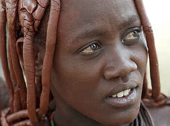 Okahirongo River Camp: Himba-Frau Okahirongo River Camp: Himba-Frau