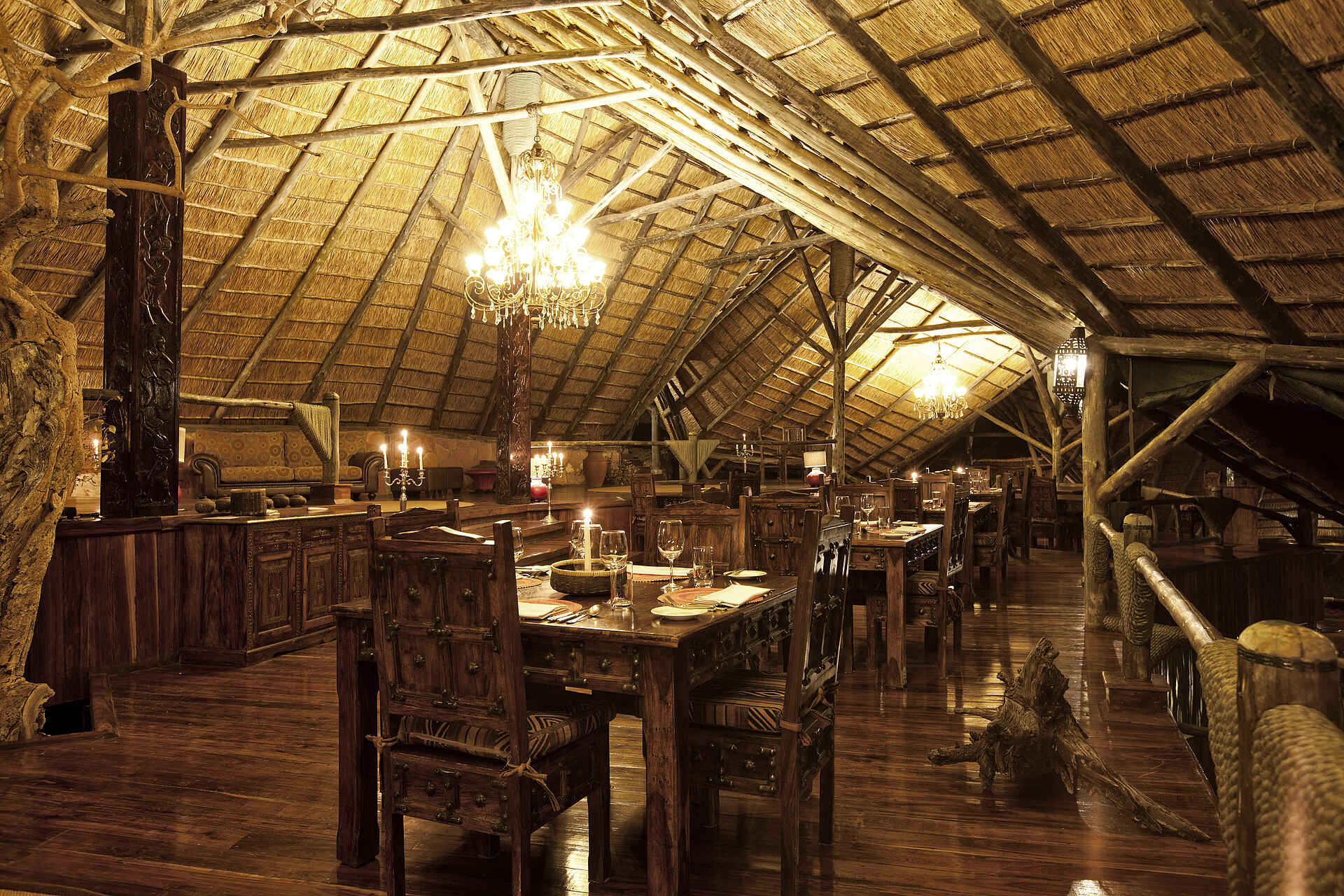 Mbali Mbali Lodges, Serengeti, Soroi Serengeti Lodge, Dinner, Restaurant, Afrikarma, Afrikarma Safaris, Afrikarma Safaris - Wildnis. Hautnah., Afrikarma.de