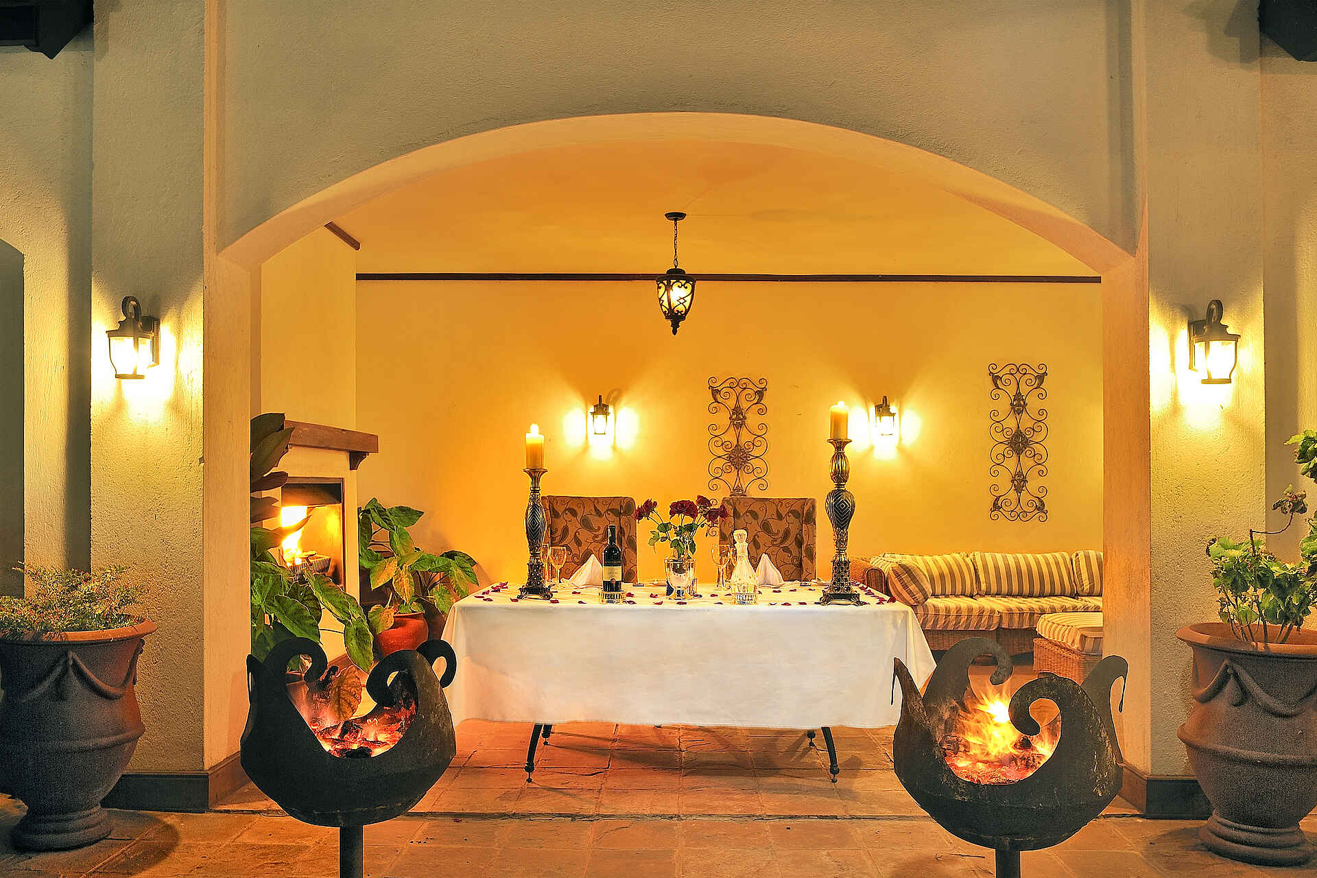 The Manor at Ngorongoro: Dinner am Pool