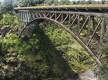 Matetsi Victoria Falls: Die Victoria Falls Bridge mit Bungee Jumping Platform Matetsi Victoria Falls: Die Victoria Falls Bridge mit Bungee Jumping Platform