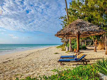 Anna of Zanzibar: Strand