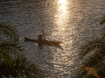 Lux Lake Kivu Hotel: Kayaken in den Sonnenuntergang