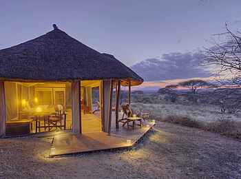 Oliver's Camp: Double Tent Terrasse