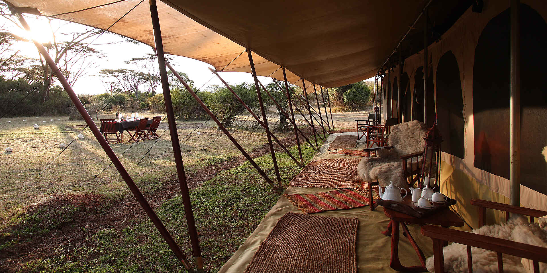 4 sterne, africa, afrika, afrikanischer wildhund, afrikarma, bilder, birding, buchen, buchung, büffel, buschwanderungen, elefant, familie, gallerie, geführte buschwanderungen, guided walks, heißluftballon, information, informerien, intim, kenia, kenya, kinder, kinderprogramm, klein, leopard, löwe, mara north conservancy, massai, mnc, nachhaltigkeit, nachtpirschfahrten, pirschfahrten, privat, privatsphäre, reise, reisen, reiseveranstalter, riccardo orizio, safari, saruni, saruni wild, saruni wild camp, selbstfahrer, urlaub, vollpension, west kenya, western kenya, westkenia, www.afrikarma.de, einrichtung, hauptgebäude, hauptzelt, main area, main building, stil