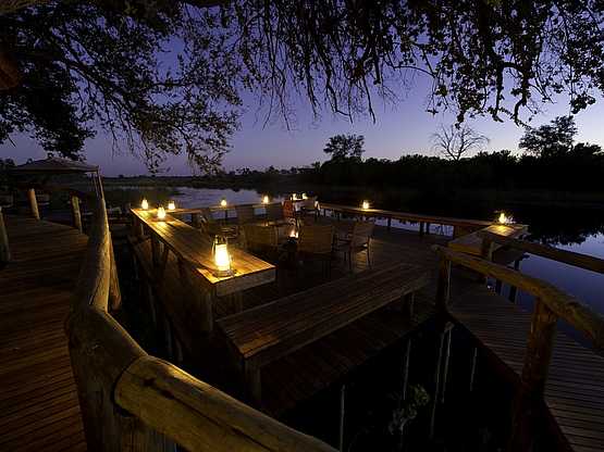 Savuti Camp: Abend auf dem Deck