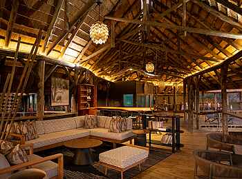 4 Rivers Camp: Hauptbereich innen 4 Rivers Camp: Hauptbereich innen