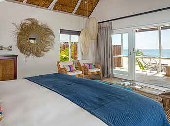 Azura Marlin Beach: Doppelbett einer Beach Villa