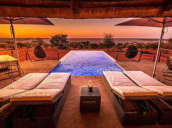 Bagatelle Kalahari Boutique Farmhouse: Am Pooldeck Bagatelle Kalahari Boutique Farmhouse: Am Pooldeck