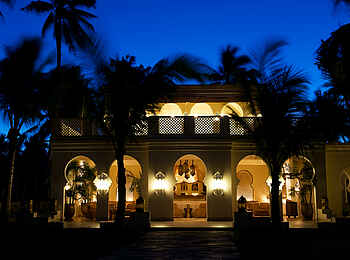 Baraza Resort & Spa Zanzibar: Die Bar am Abend Baraza Resort & Spa Zanzibar: Die Bar am Abend