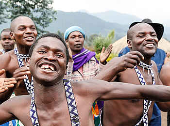 Bisate Lodge: Junge Männer Bisate Lodge: Junge Männer