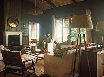 Entamanu Ngorongoro Camp: Lounge mit Kamin