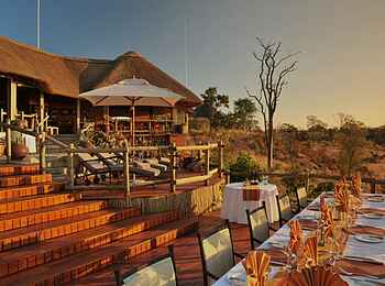 Ngoma Safari Lodge: Das untere Deck Ngoma Safari Lodge: Das untere Deck