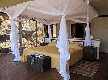 Saruni Samburu: Schlafzimmer mit Doppelbett
