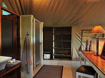 The Hide: Bad in einem "Classic Tent" The Hide: Bad in einem "Classic Tent"