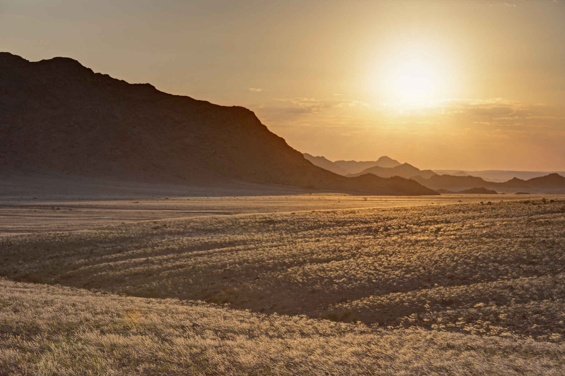 Desert Hills Glamping, Namibia, Wildnis, Wüste, Zelt, Zelte, Abenddämmerung, Ausblick, Hügel, Landschaft, Weite