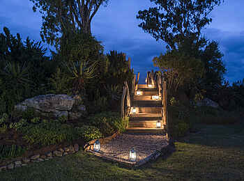 Founders Lodge by Mantis: Brücke Founders Lodge by Mantis: Brücke