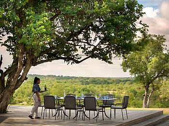 Kirkman's Kamp Lodge: Dining auf der Terrasse