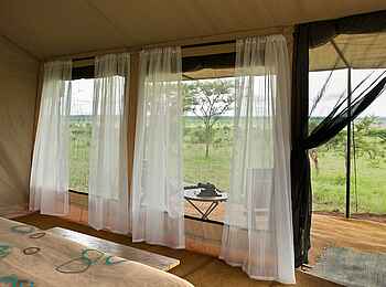 Kiota Camp: Blick aus einem Gästezelt Kiota Camp: Blick aus einem Gästezelt