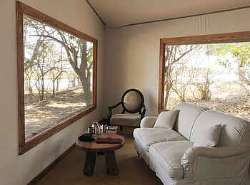 Potato Bush Camp: Sofa mit Blick Potato Bush Camp: Sofa mit Blick