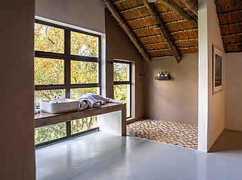Siviti Timbavati Plains Lodge: Ein Badezimmer im Homestead Siviti Timbavati Plains Lodge: Ein Badezimmer im Homestead