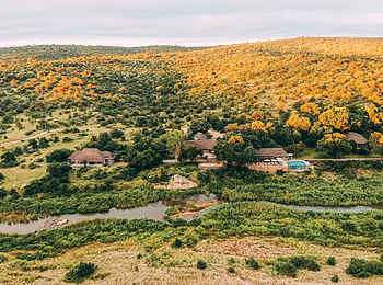 The Last Word Kitara Lodge: Die Lodge aus der Vogelperspektive The Last Word Kitara Lodge: Die Lodge aus der Vogelperspektive