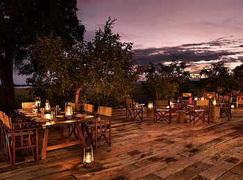 Zanji Suite at Tembo Plains Camp: Die Terrasse Zanji Suite at Tembo Plains Camp: Die Terrasse