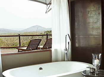 Thanda Tented Camp: Badewanne in einem Jabula Zelt Thanda Tented Camp: Badewanne in einem Jabula Zelt