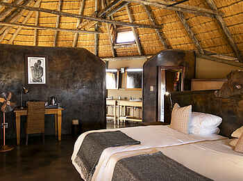 Doro Nawas Camp: Standard Room Blick hinein
