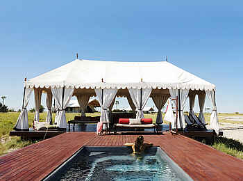 San Camp: Pooldeck