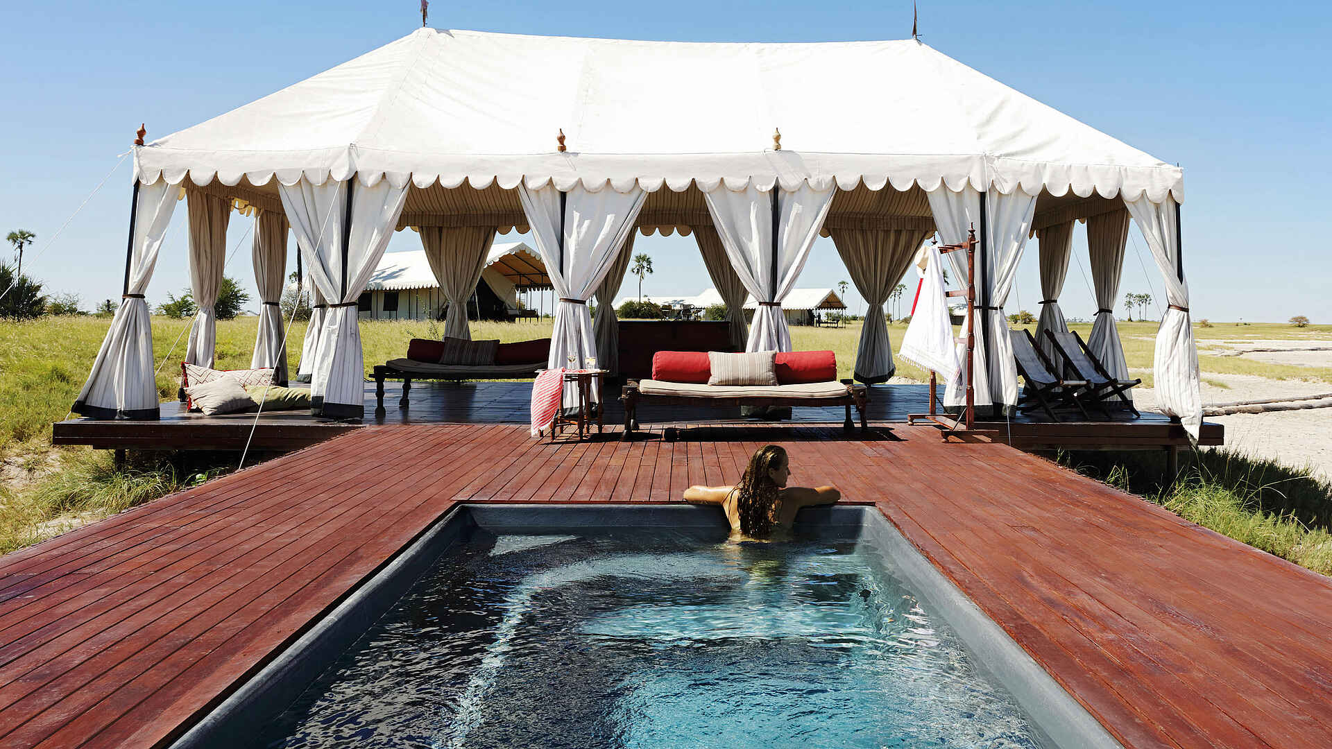 San Camp: Pooldeck
