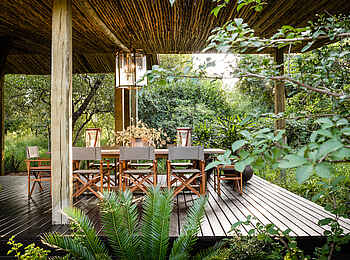 Singita Ebony Lodge: Dinner auf der Veranda Singita Ebony Lodge: Dinner auf der Veranda