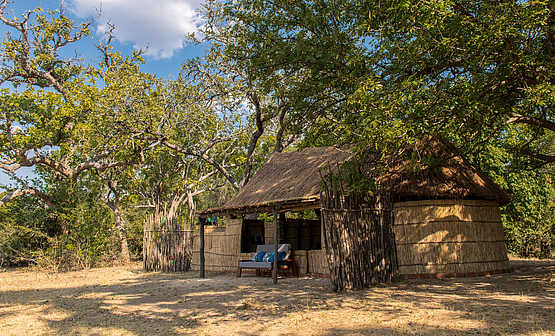 Takwela Camp: Außenansicht eines Chalets Takwela Camp: Außenansicht eines Chalets