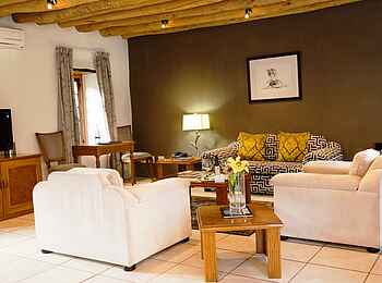 Grande Roche Hotel: Lounge einer Duplex Suite