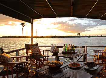 Laba Siwandu Camp: Dinner auf dem Boot