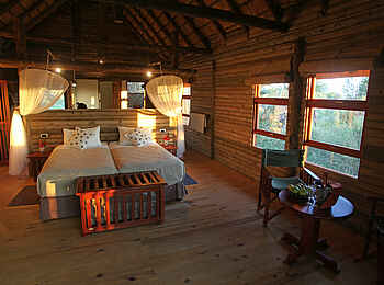 Nata Lodge: Doppelbett im Gästechalet Nata Lodge: Doppelbett im Gästechalet