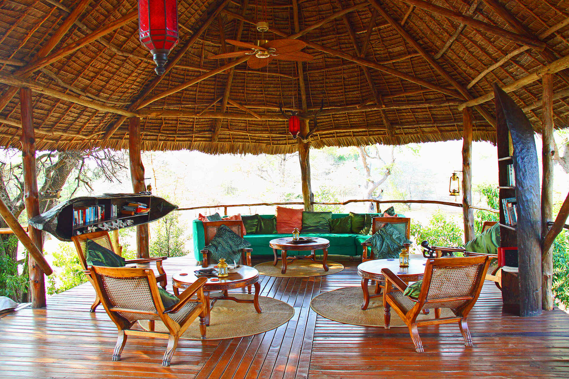 adventure camps, safari, selous impala camp, selous wildreservat, bibliothek, entspannung, loungebereich, afrikarma, afrikarma safaris, afrikarma safaris - wildnis. hautnah., afrikarma.de