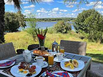 The River Farmhouse: Frühstück
