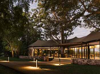 Zambezi Sands Luxury Tented Camp: In der Dämmerung