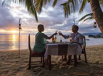 Masoala Forest Lodge: Pärchendinner am Strand Masoala Forest Lodge: Pärchendinner am Strand