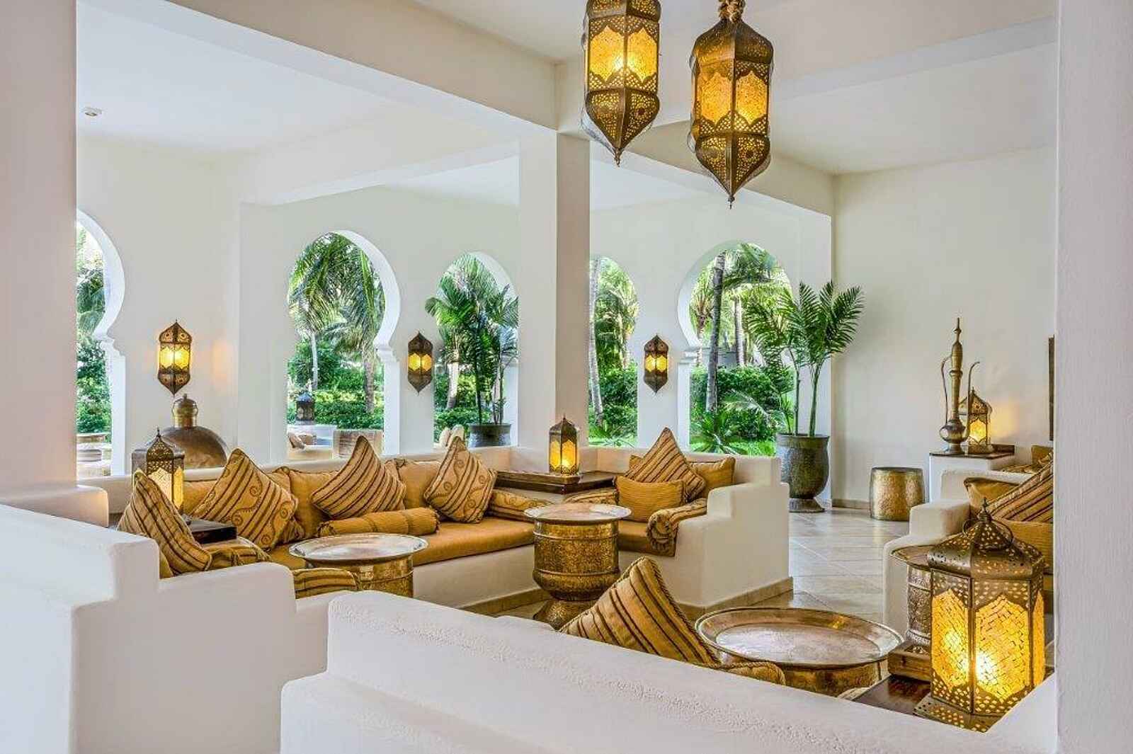 Baraza Resort & Spa Zanzibar: Lounge im orientalischen Stil Baraza Resort & Spa Zanzibar: Lounge im orientalischen Stil