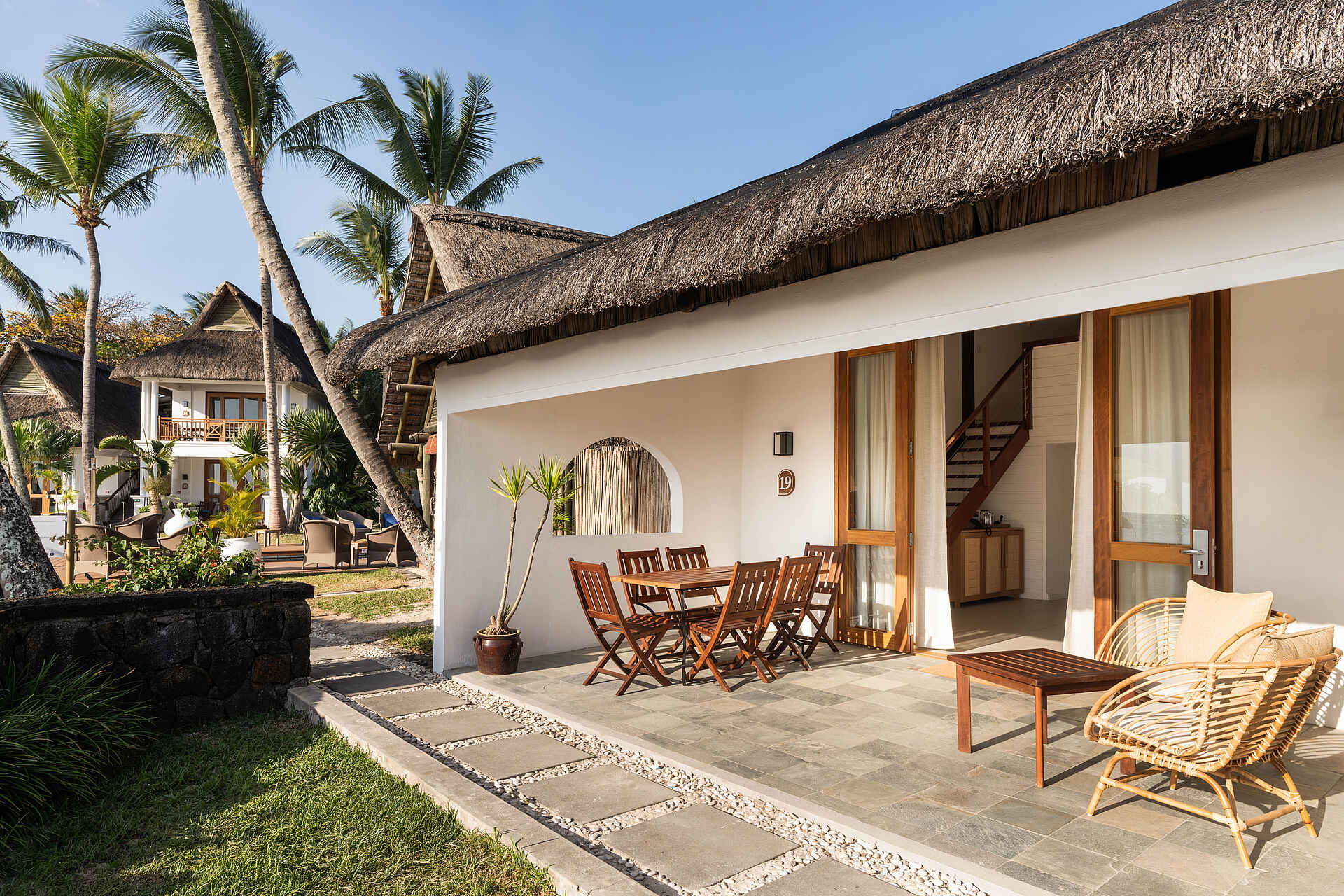 Constance Sakoa Boutik: Beachfront Suite Terrasse