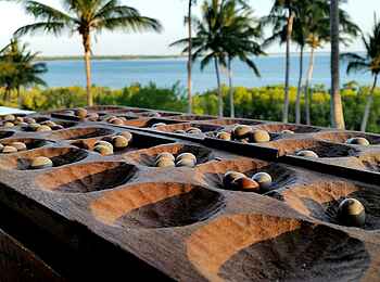 Kinasi Lodge: Afrikanisches Bao Spiel Kinasi Lodge: Afrikanisches Bao Spiel