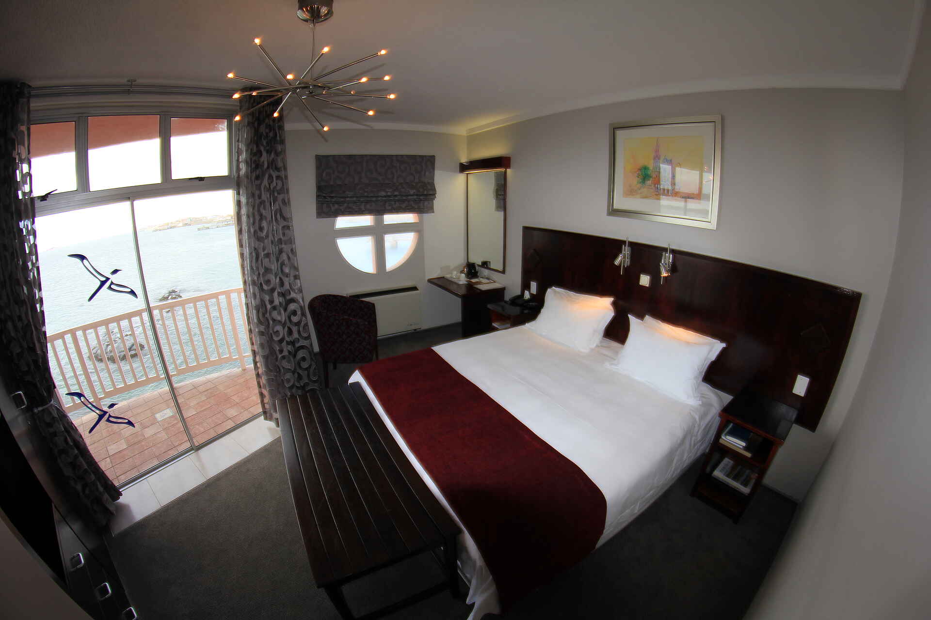 Küste, Lüderitz, Lüderitz Nest Hotel, Doppelbett, Gästezimmer, Suite, afrikarma, afrikarma Safaris, afrikarma.de