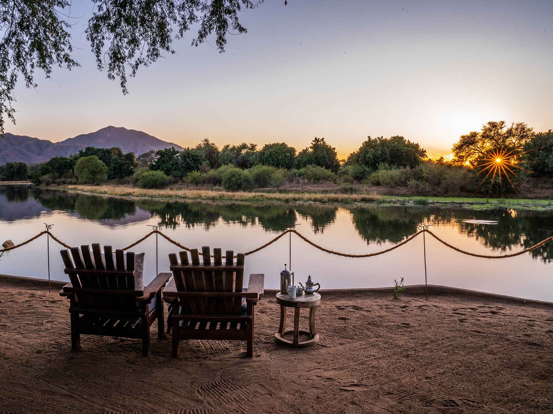 Time + Tide Chongwe Camp: Terrasse mit Aussicht auf den Fluss