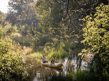 Sanctuary Sussi & Chuma: Kanufahrt auf dem Zambezi River