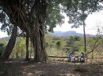 Kitich Camp: Frühstück im Busch Kitich Camp: Frühstück im Busch