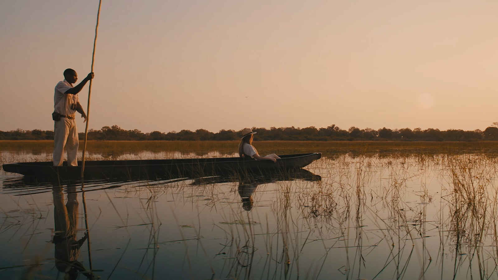 Sanctuary Chief's Camp: Kanufahrt durch das Delta Sanctuary Chief's Camp: Kanufahrt durch das Delta