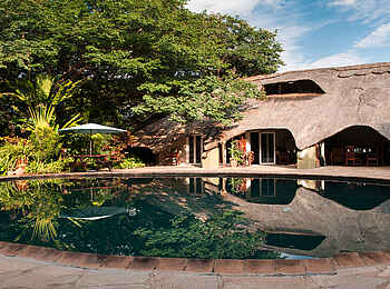 Bayete Guest Lodge: Swimmingpool