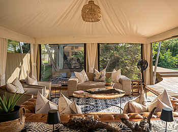 Fothergill Island Luxury Camp: Bar Bereich